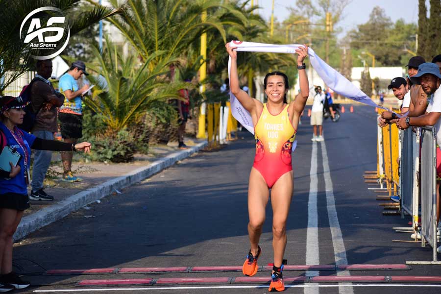 UdeG y UAMS ganan el oro en el triatlón de la Universiada Nacional 2024