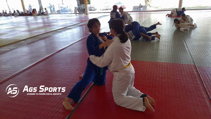 Judokas de Aguascalientes viajaron a Campeche para enfrentar los Nacionales CONADE 2024, que se llevarán a cabo del 15 al 17 de junio.