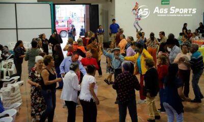 Diversión para adultos mayores en la feria de los chicahuales 2024 en Jesús María.