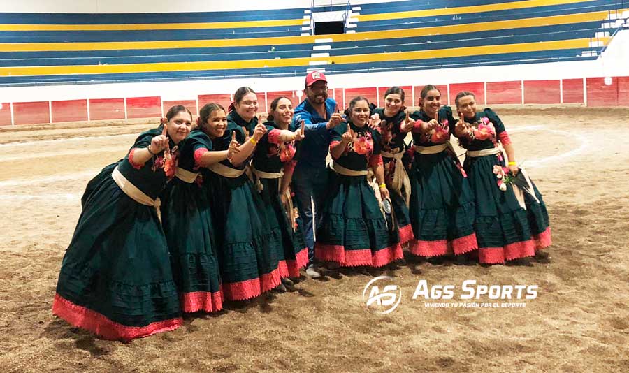 Hacienda Bonaterra es la campeona estatal de escaramuzas.