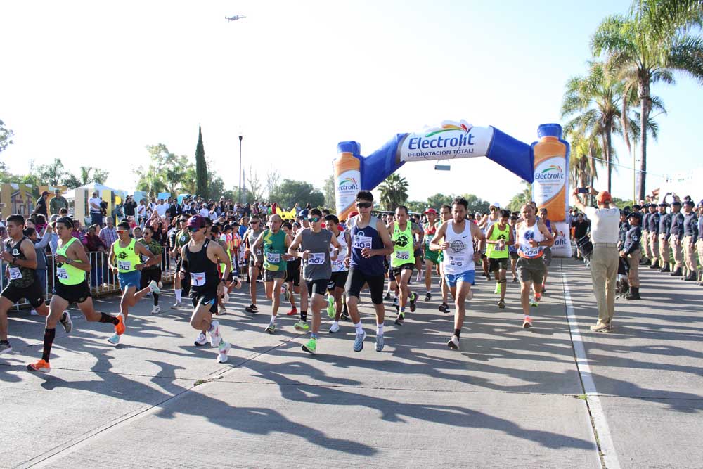 Todo un éxito la 1er carrera Lanceros del Bachillerato Militarizado de Aguascalientes.