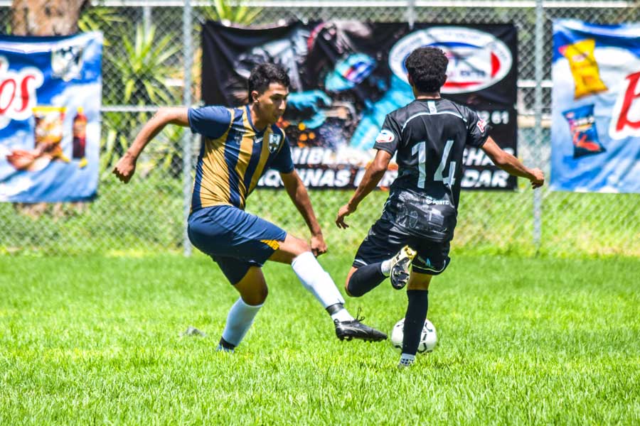 Ferrocarrileros visita a Barrio Potosino en la jornada 6 de la UPSL