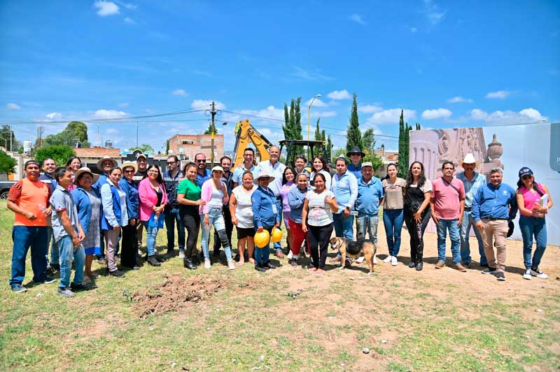 Inicia la construcción de Parque con cancha de futbol en la Rinconada, Jesús María