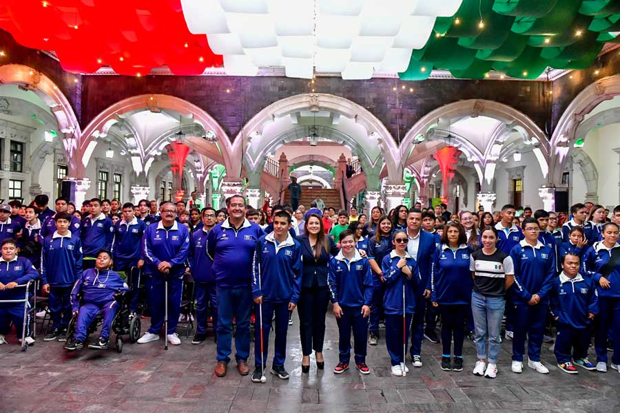 Abanderan a delegación de atletas de Aguascalientes que asistirán a los Paranacionales CONADE 2024