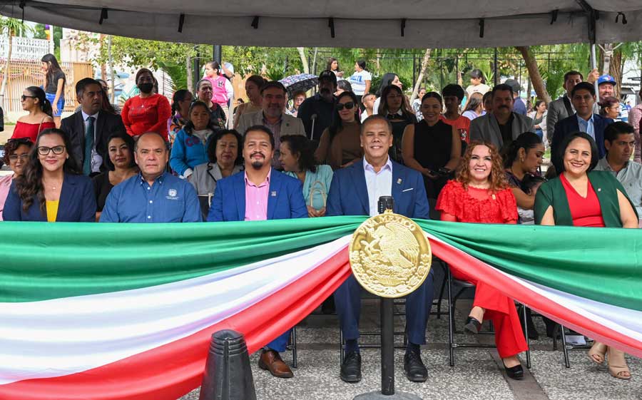 Con éxito se realizó el desfile del CCXIV aniversario del inicio de la independencia de México en Jesús María