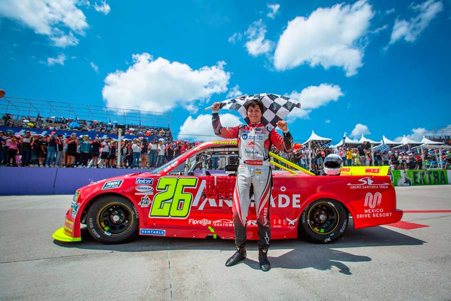 Helio Meza se llevó la de cuadros en su debut en el OAM en las Trucks Mexico Series 2024