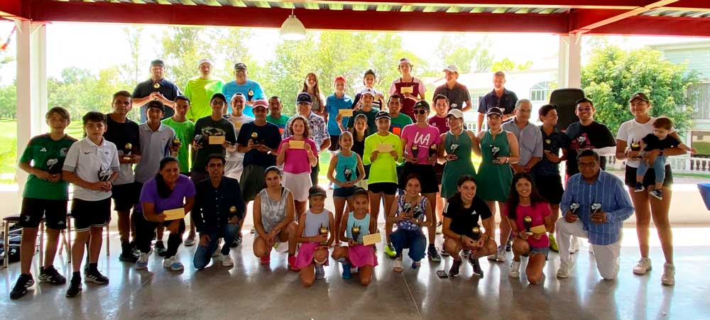 Premian a los campeones del torneo de tenis de Independencia 2024 en Pulgas Pandas