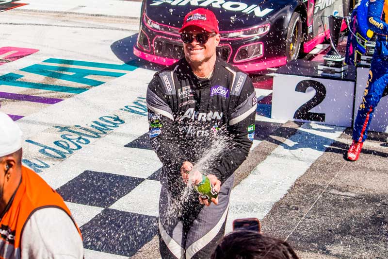 Rogelio López avanzó como octavo a los playoffs de la Nascar México Series 2024