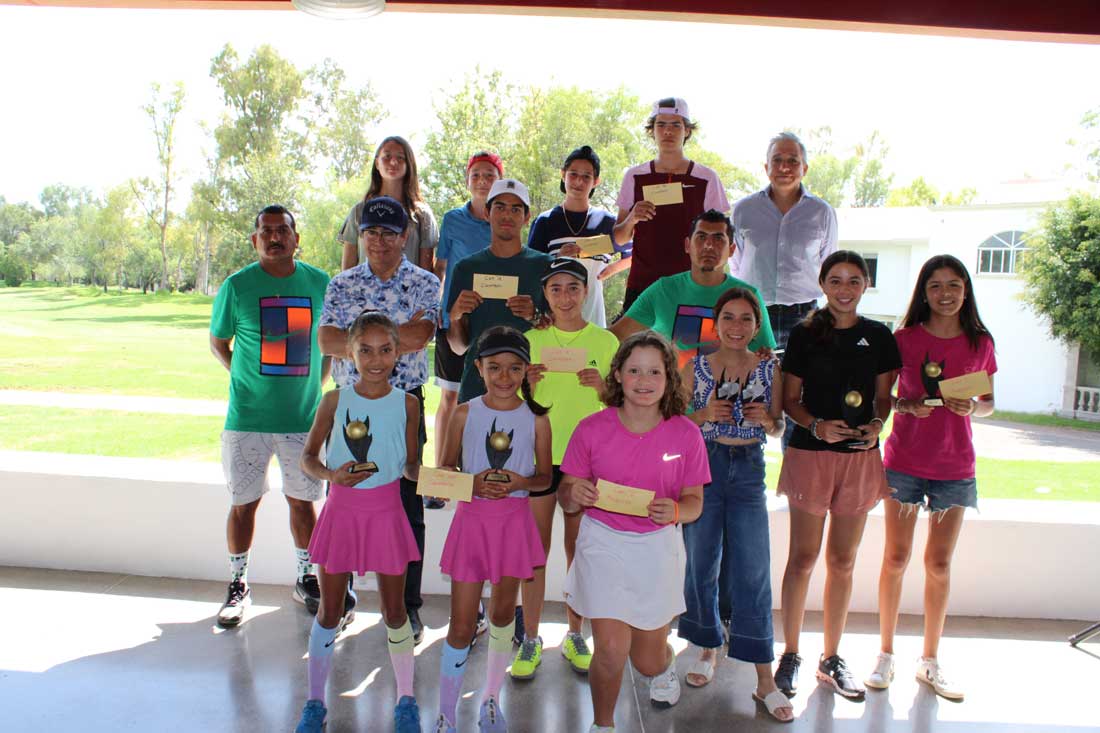 Tenistas del Club Pulgas Pandas, destacan en el torneo Independencia 2024.