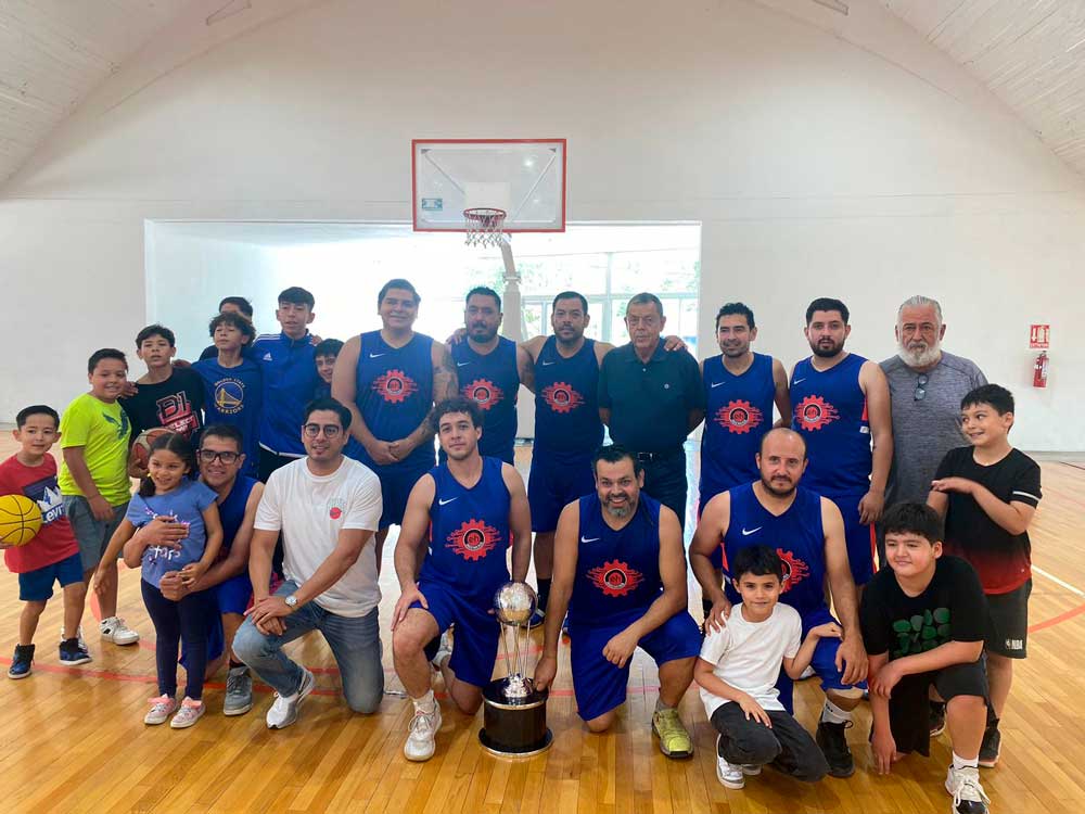 Vegetales campeones de Premier en la Liga Dominical de Basquetbol