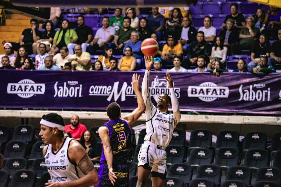 Panteras de Aguascalientes cae ante Dorados de Chihuahua por apenas un punto en la LNBP