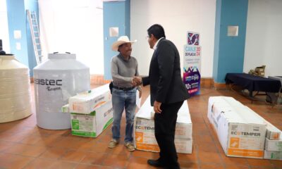 Entrega César Medina tinacos calentadores solares y cisternas a familias del Municipio de Jesús María