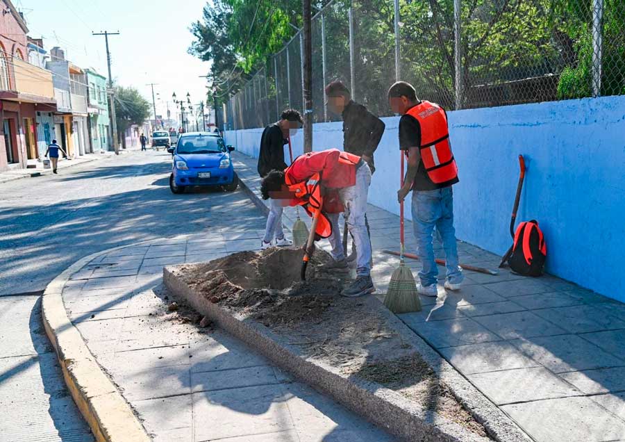 Infractores participan en el programa “Enchúlame la Cuadra” con trabajo comunitario en el Municipio de Jesús María