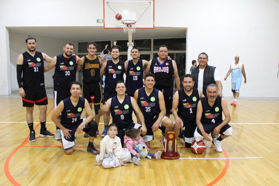 Soles campeón de 2da Fuerza de la Liga Nocturna de basquetbol en Aguascalientes.