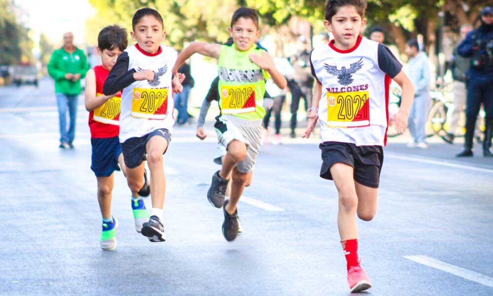 Los corredores infantiles y juveniles participaron en la Carrera “Maratón Guadalupano 2024”