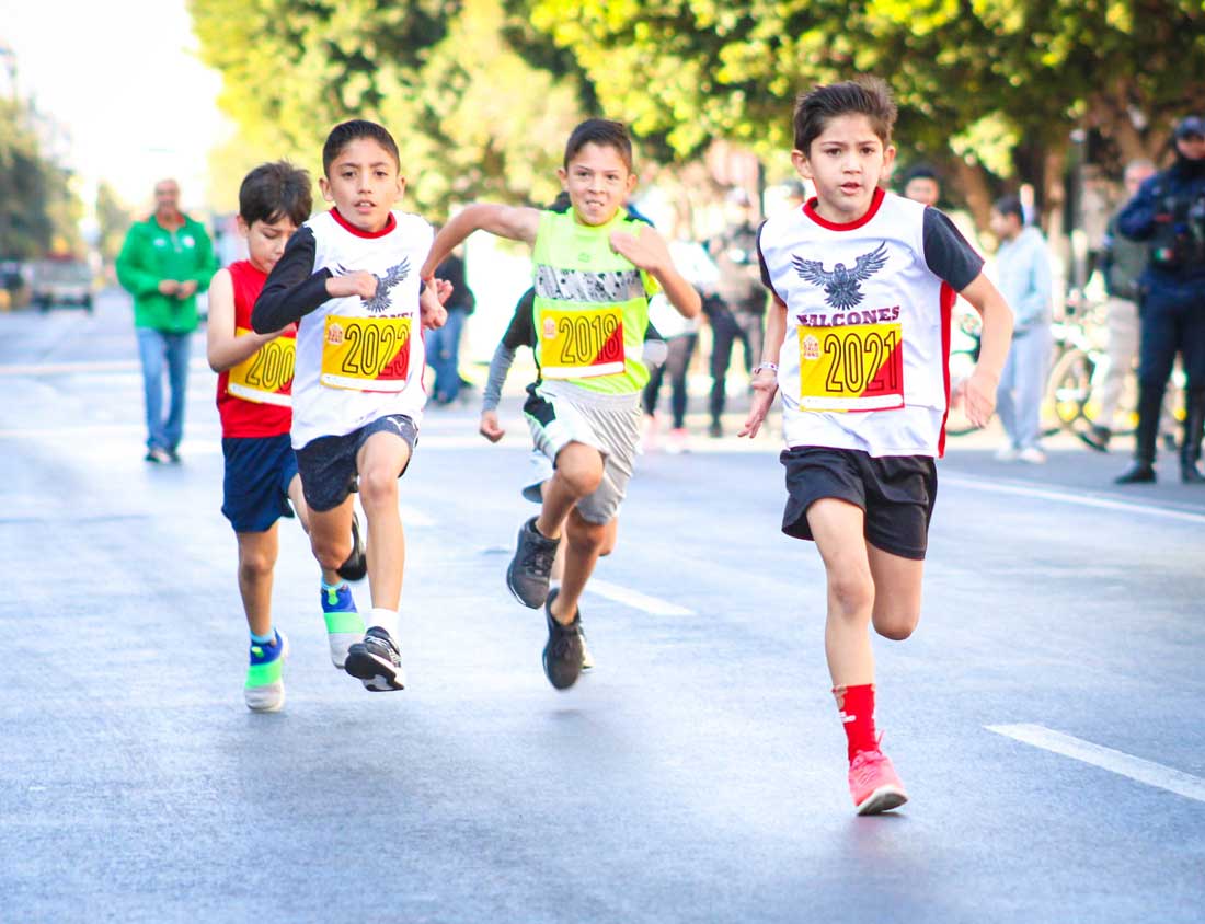 Los corredores infantiles y juveniles participaron en la Carrera “Maratón Guadalupano 2024”