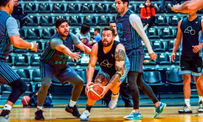 Juegos de semifinales del torneo Navideño de basquetbol en la Liga Dominical en Aguascalientes