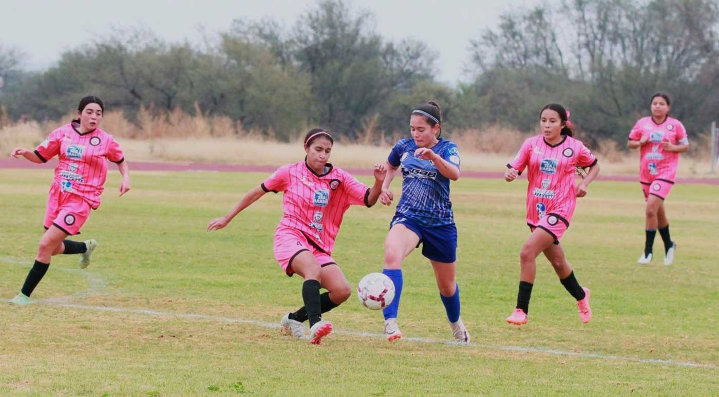 Los equipos de Pabellón FC como locales en la Liga de la Tercera División Profesional