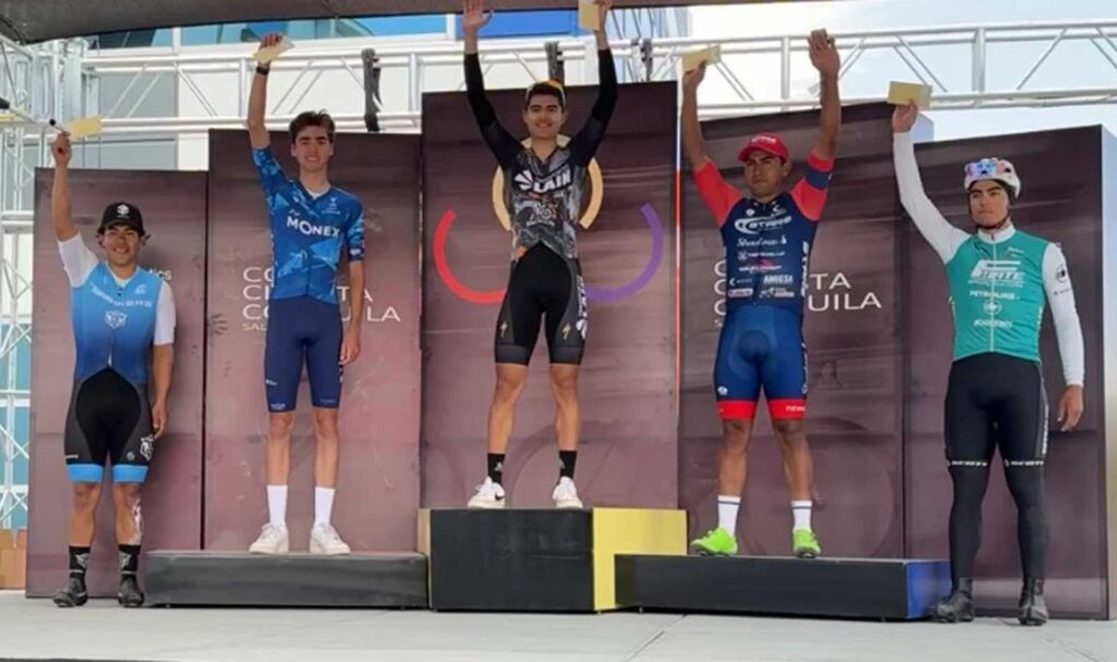 Los pedalistas de Aguascalientes Said Cisneros y José Antonio Prieto brillan en la Copa Ciclista Coahuila 2025