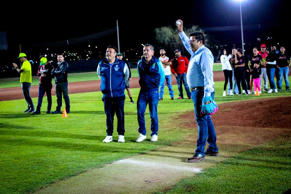 El Alcalde de Jesús María César Medina inauguró el torneo 2025 de la Liga de Beisbol y Softbol Toros Bravos