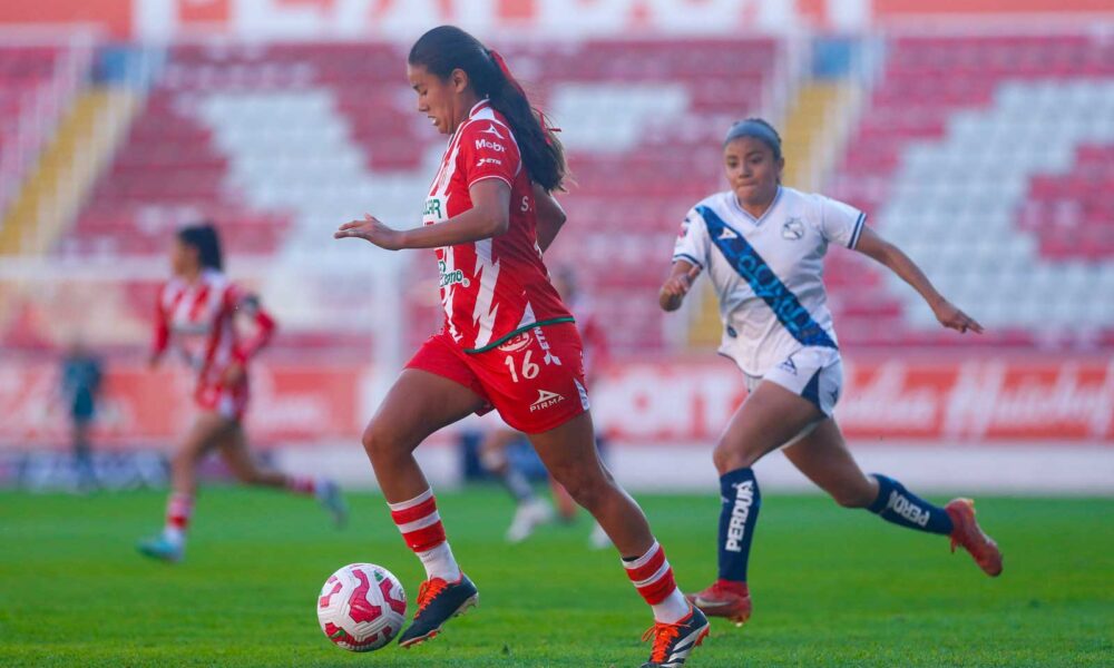 Las Centellas del Necaxa empatan 1-1 con Club Puebla en el Estadio Victoria