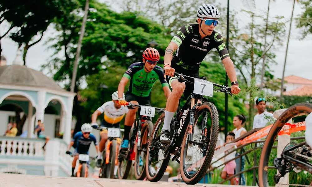 Ciclista de Aguascalientes Adair Gutiérrez Prieto destaca en Brasil