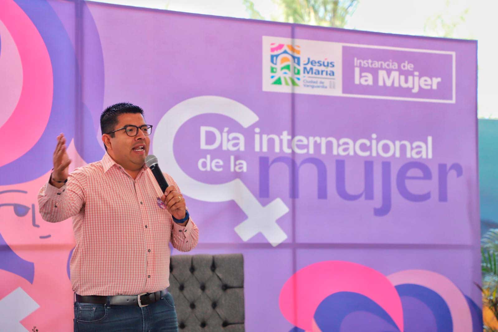 Reconoce el Alcalde César Medina la importante labor y talento de las mujeres en Jesús María