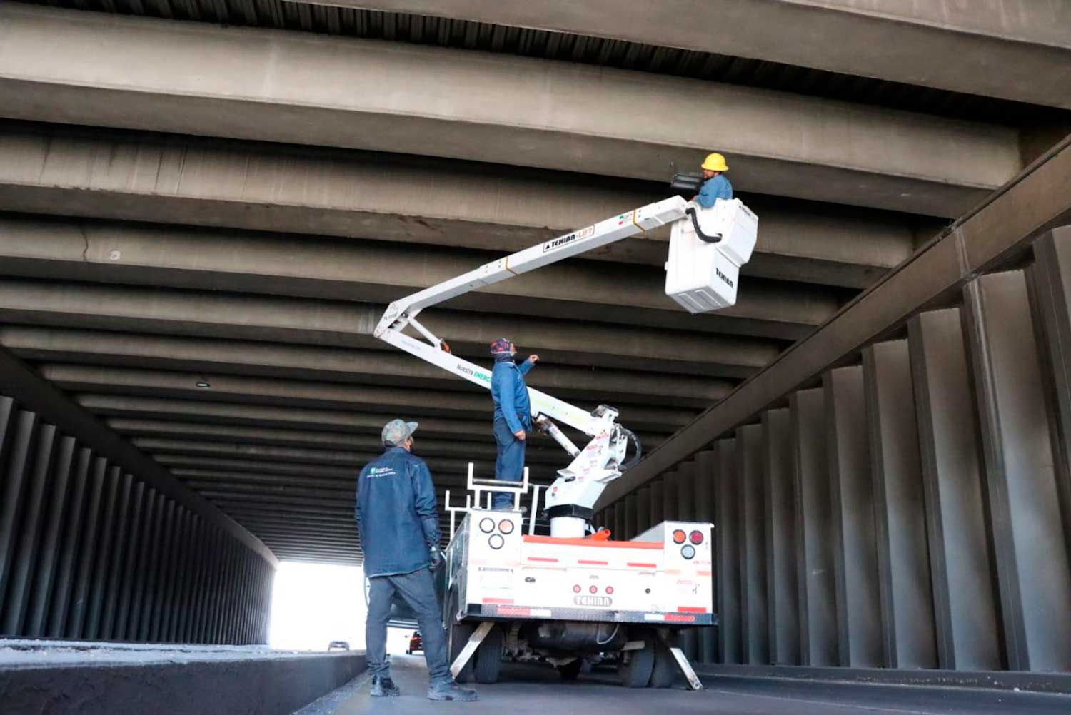 Refuerza Municipio de Aguascalientes iluminación en pasos a desnivel